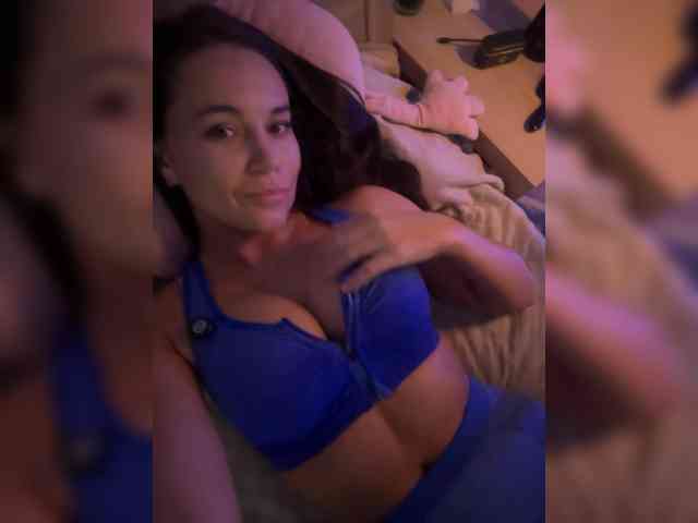 QWEENII webcam