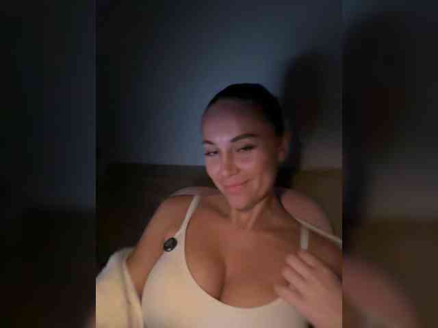 QWEENII webcam