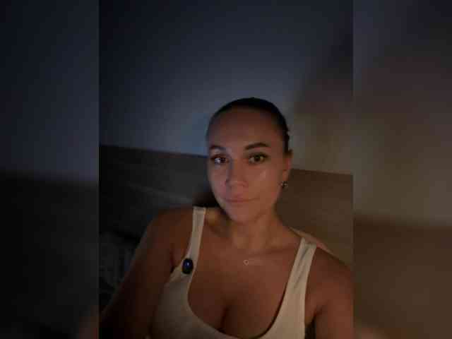 QWEENII webcam