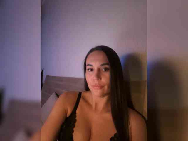 QWEENII webcam
