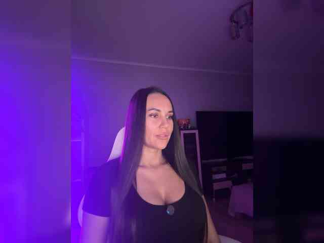 QWEENII webcam