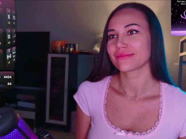 QWEENII webcam