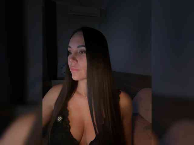 QWEENII webcam