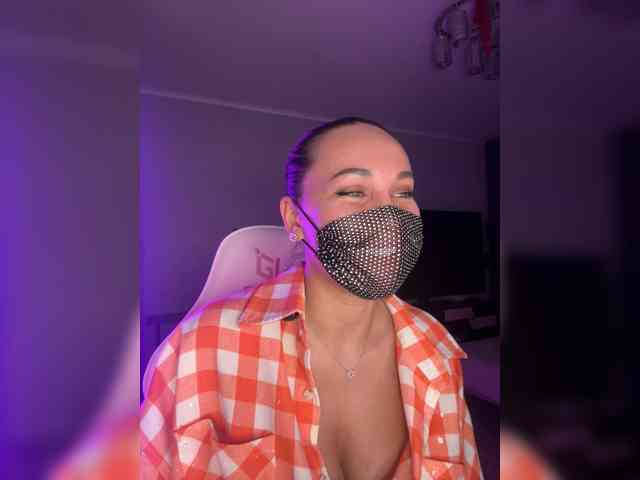 QWEENII webcam