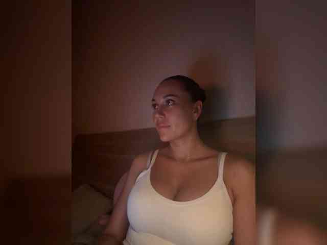 QWEENII Sex Cam Show