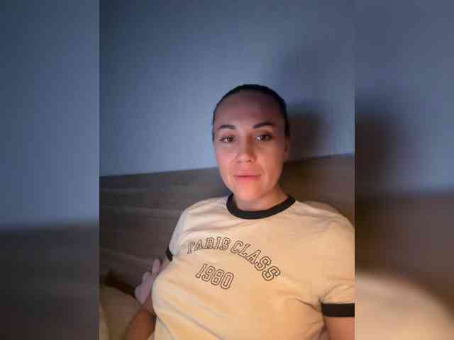 QWEENII webcam
