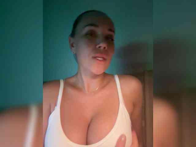 QWEENII Sex Cam Show
