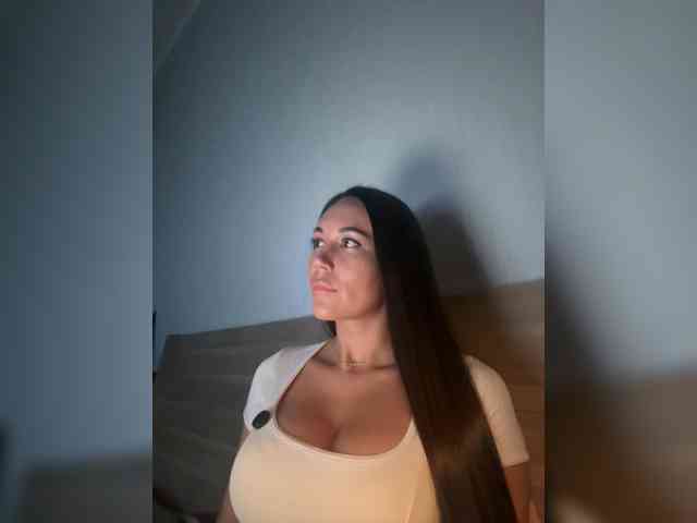 QWEENII webcam