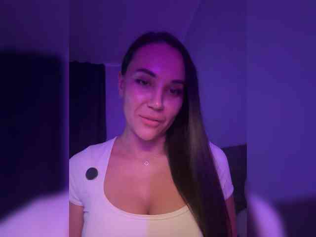 QWEENII webcam