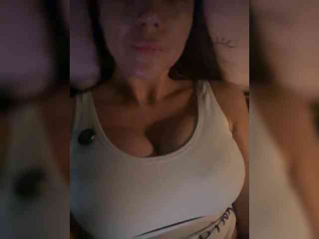 QWEENII webcam