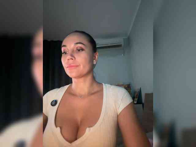 QWEENII webcam