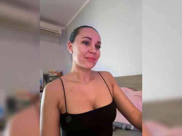 QWEENII webcam