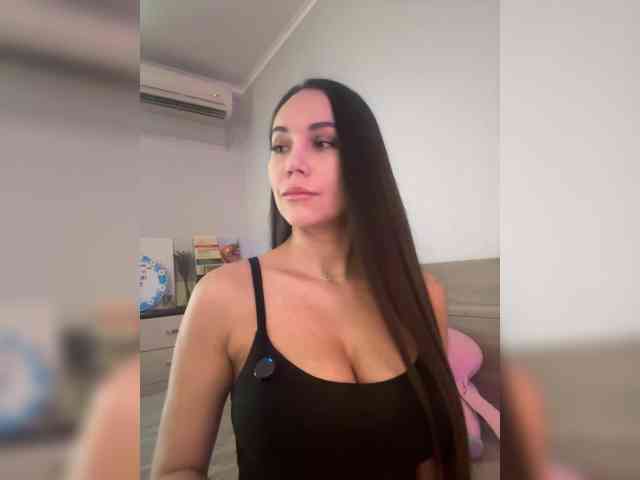 QWEENII webcam