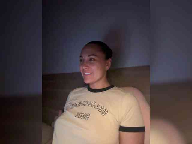 QWEENII webcam