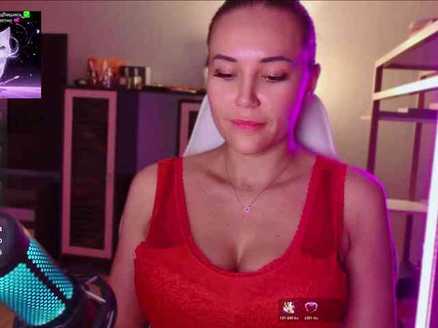 QWEENII webcam