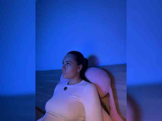 QWEENII webcam