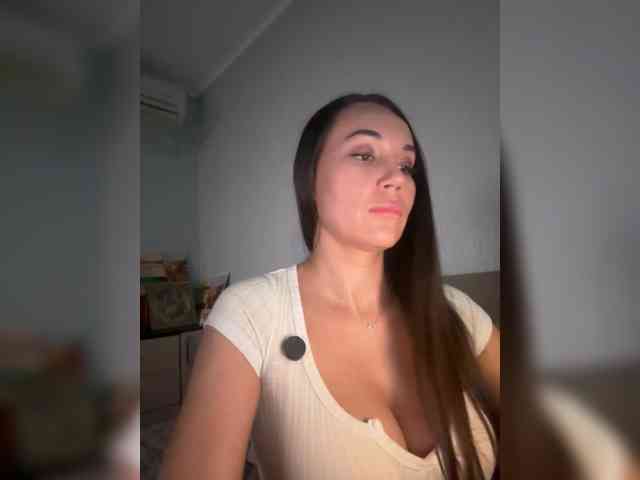 QWEENII webcam