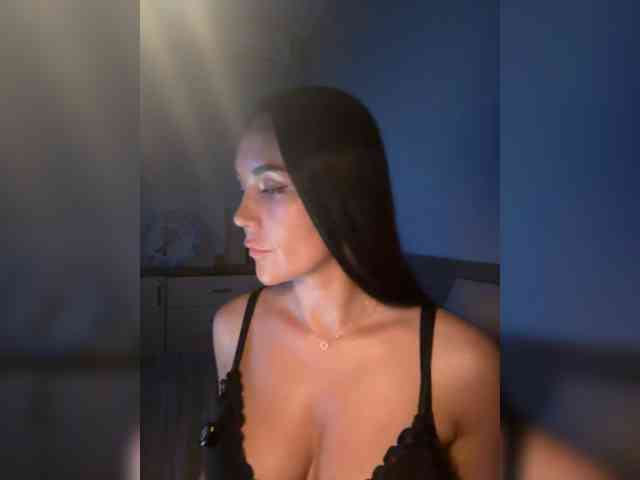 QWEENII webcam