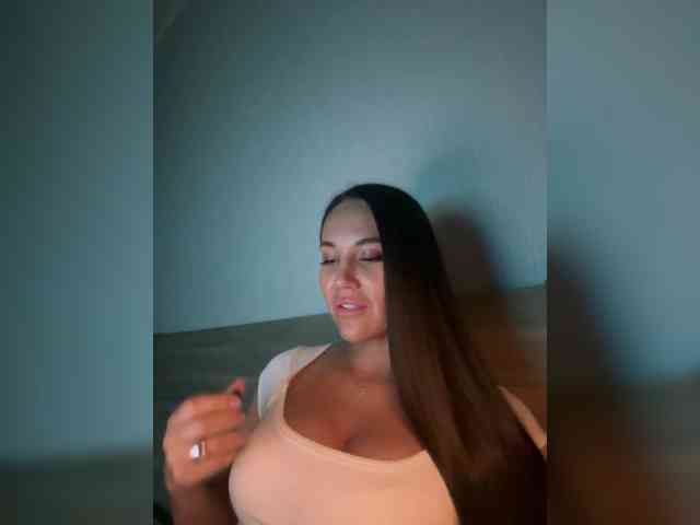 QWEENII Sex Cam Show