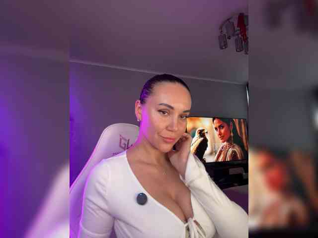 QWEENII webcam