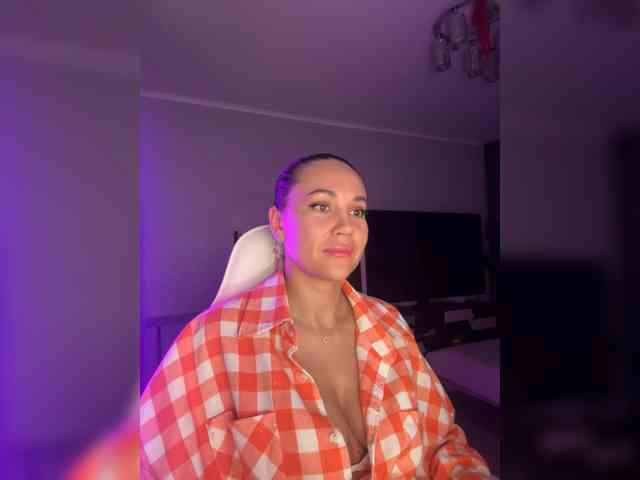 QWEENII webcam