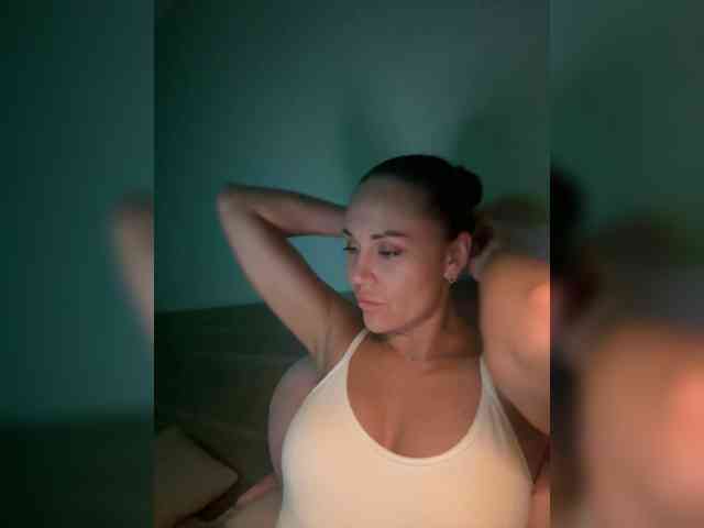 QWEENII webcam