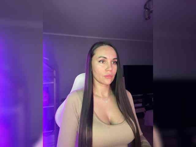 QWEENII webcam