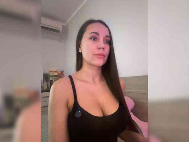 QWEENII webcam