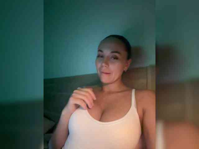 QWEENII Sex Cam Show