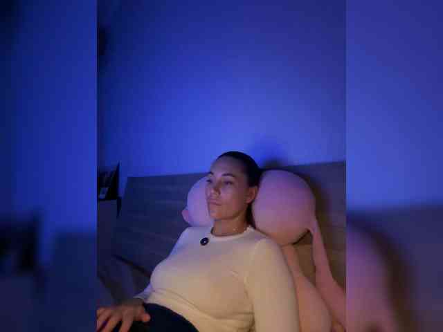 QWEENII webcam