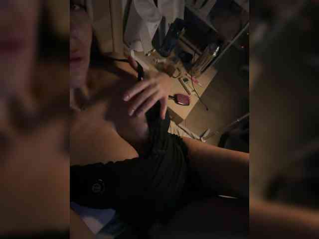 QWEENII webcam