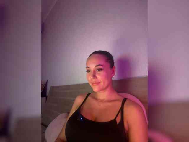 QWEENII webcam