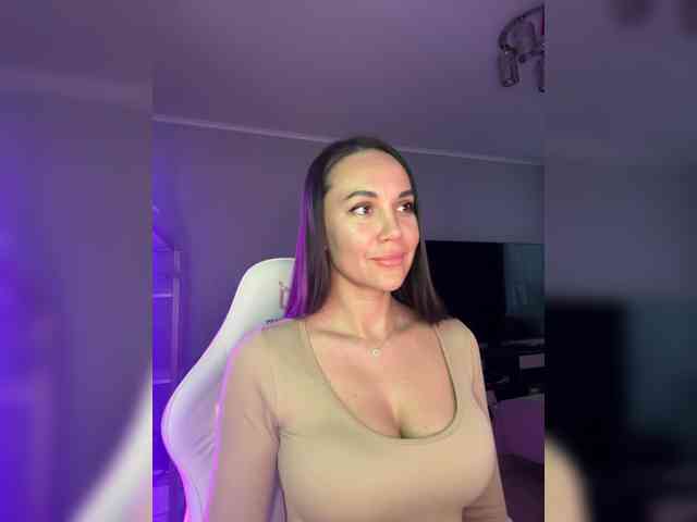 QWEENII webcam