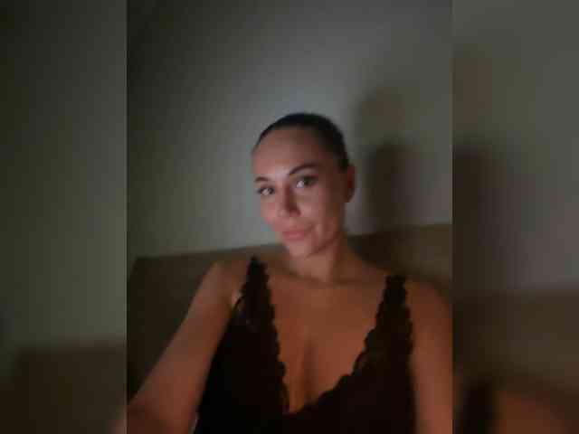QWEENII webcam