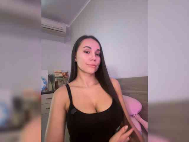 QWEENII webcam
