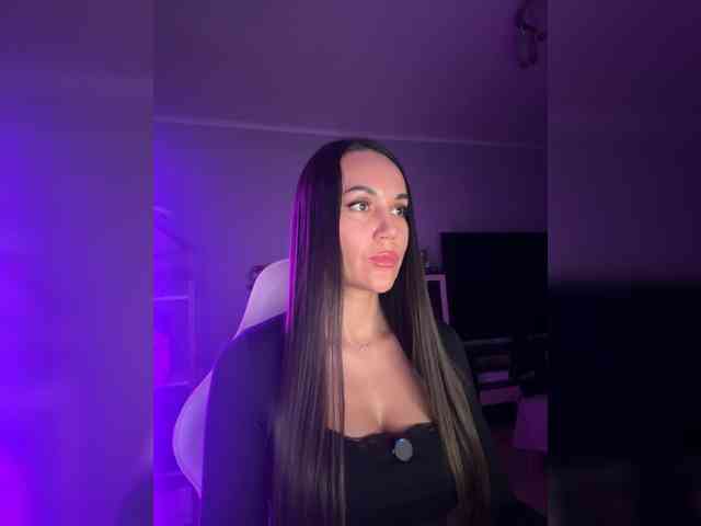 QWEENII webcam