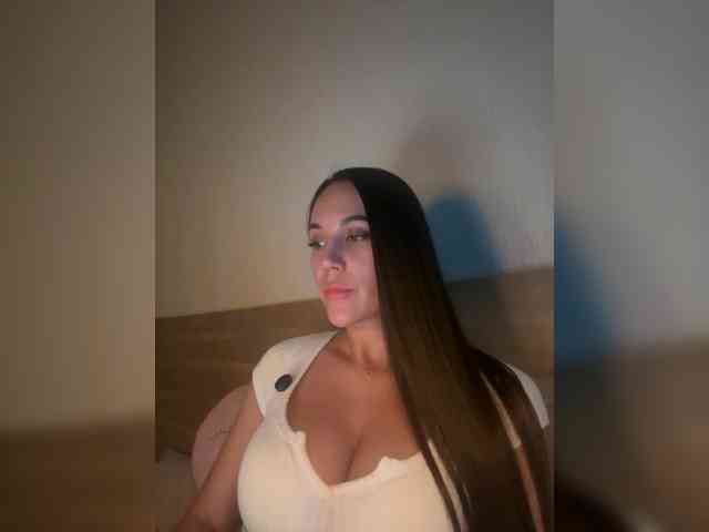 QWEENII webcam