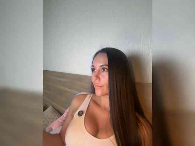 QWEENII webcam