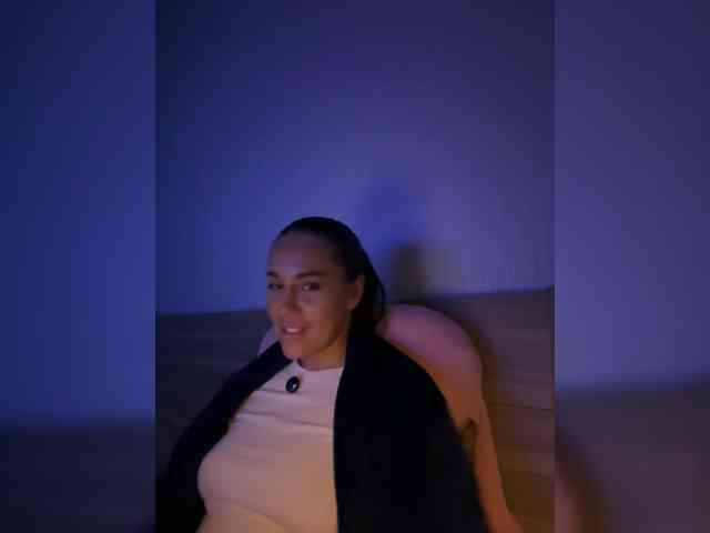QWEENII webcam