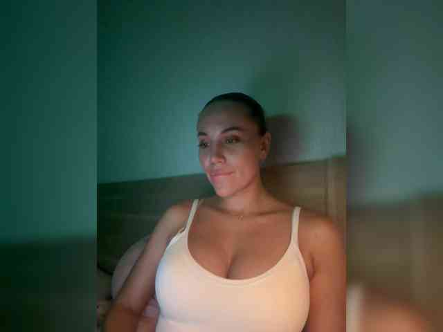 QWEENII Sex Cam Show