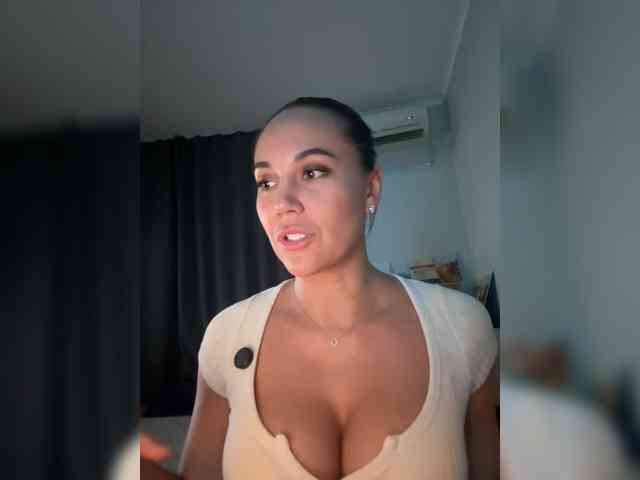 QWEENII webcam