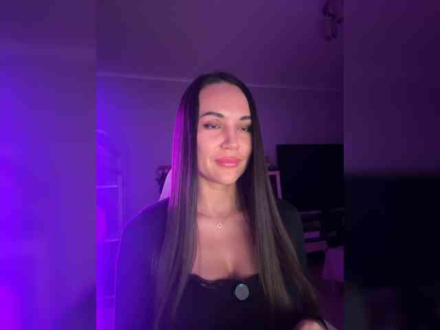 QWEENII webcam