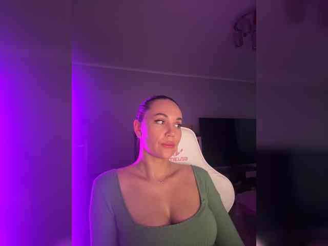 QWEENII webcam