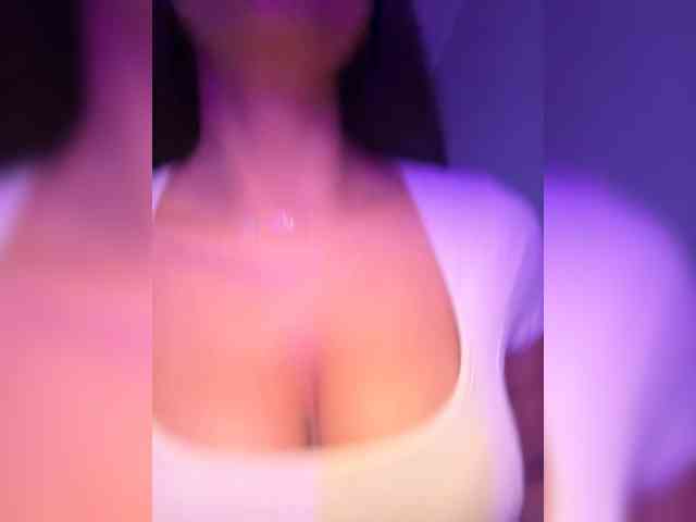 QWEENII webcam