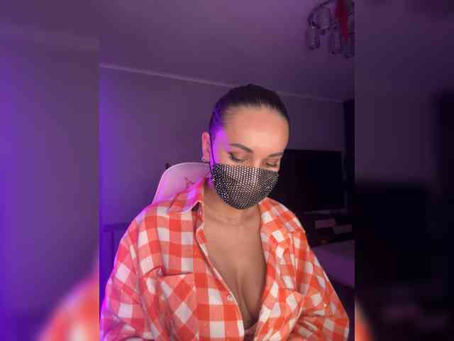 QWEENII webcam