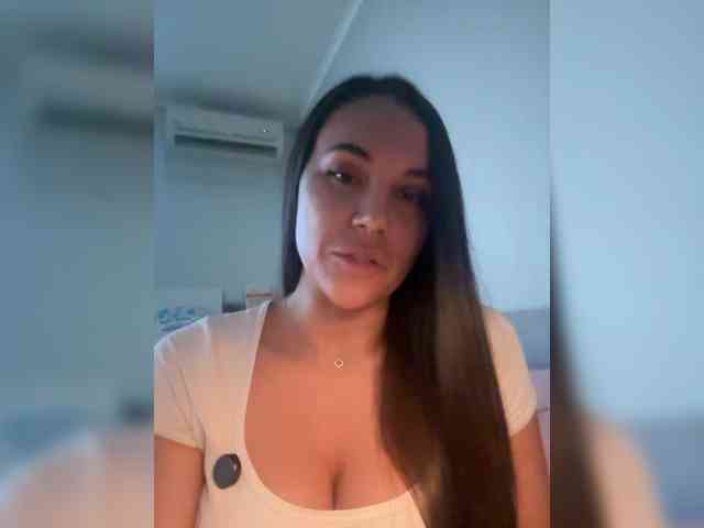 QWEENII webcam