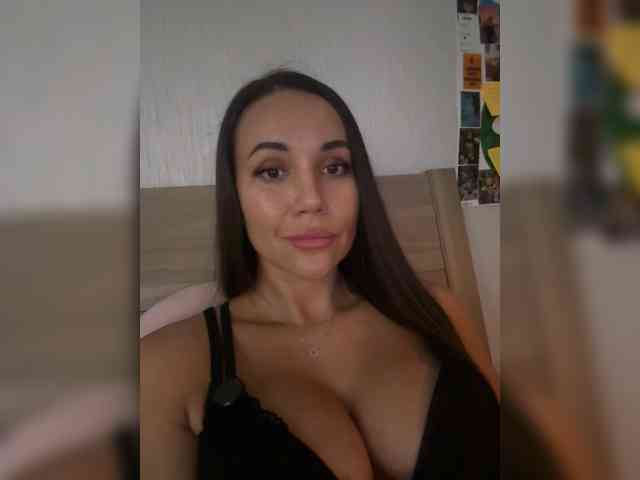 QWEENII webcam