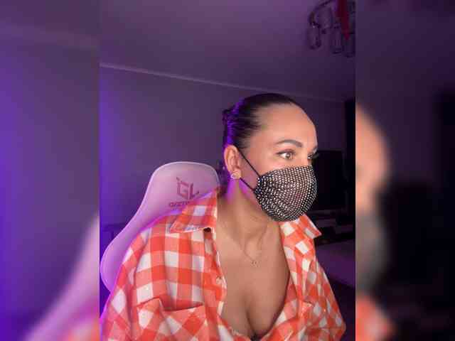 QWEENII webcam