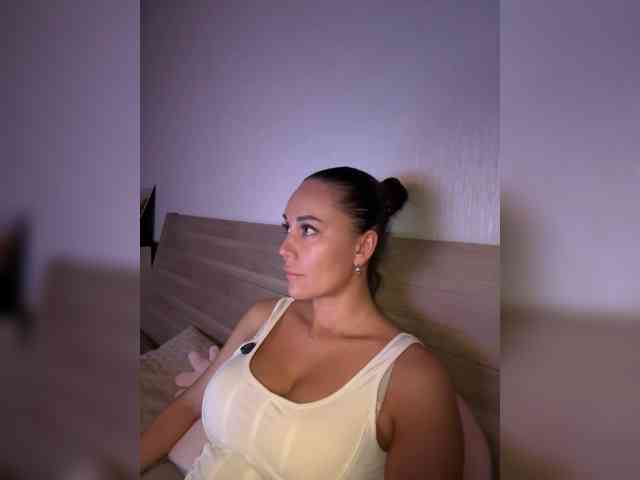 QWEENII webcam