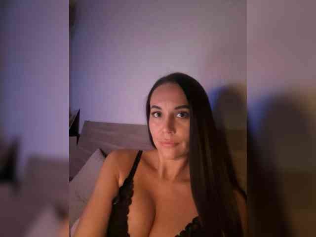 QWEENII webcam